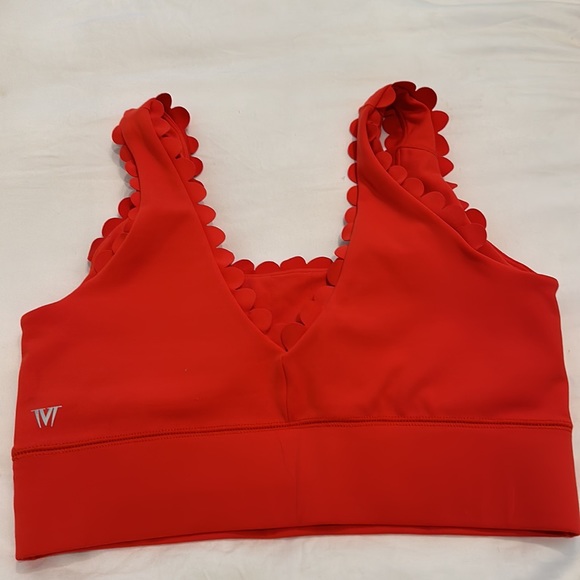 IVL Collective scalloped red leggings (10) and sports bra (8)set. No flaws - Picture 8 of 13
